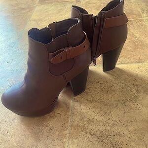 SODA brand platform booties